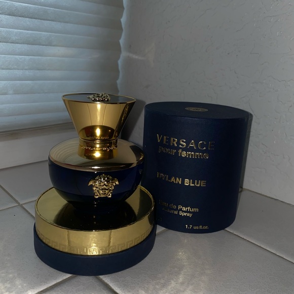 Versace Dylan Blue Perfume - Picture 2 of 4
